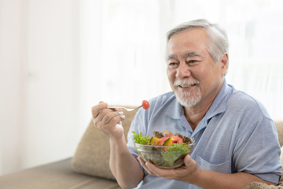 Healthy Senior Dining Options (1) man enjoying healthy senior dining options