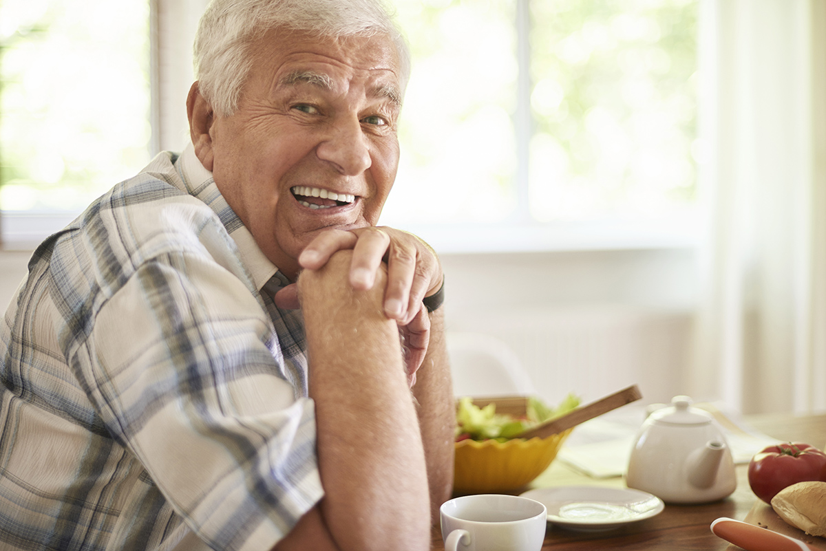 man enjoying a healthy lifestyle to prevent the flu