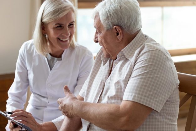 medicare couple learning about medicare