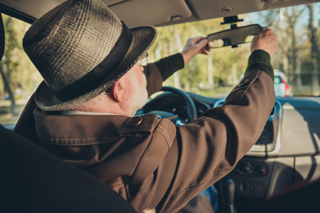 Signs That An Elderly Person Should Stop Driving
