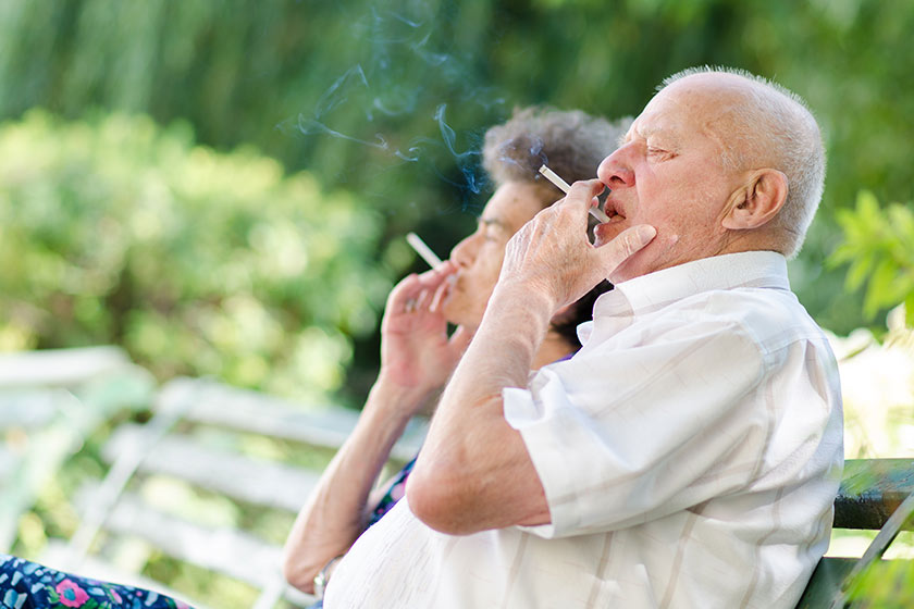 Helping Seniors Quit Smoking Discovery Village