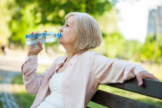 Tips For Seniors To Stay Hydrated Tips For Seniors To Stay Hydrated