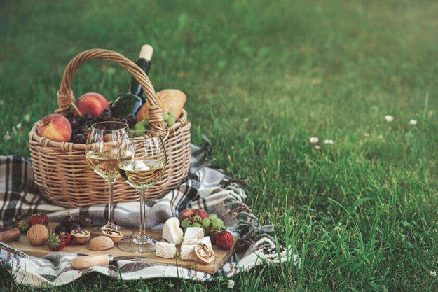 Spring Foods: Two Recipes You Can Prepare For A Senior Picnic Spring Foods: Two Recipes You Can Prepare For A Senior Picnic