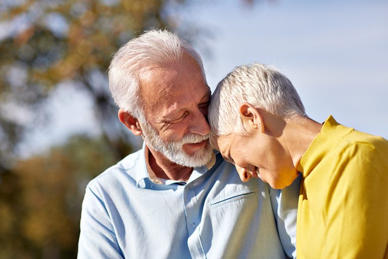 5-tips-for-helping-your-elderly-parents-maintain-their-dignity