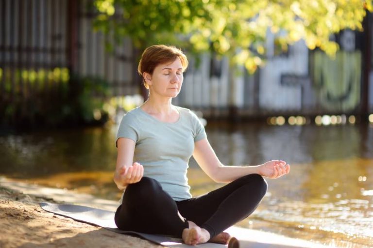 Ways Seniors Can Improve Mental Clarity ways-seniors-can-improve-mental-clarity-img.jpg