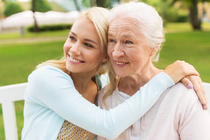 A Guide To Taking Care Of Your Elderly Mom With Alzheimer S Disease