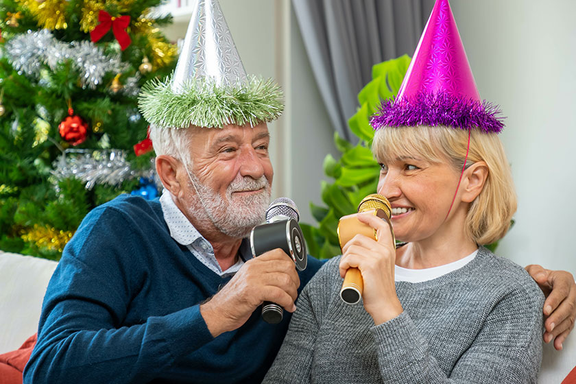 Benefits Of Singing For Your Loved One With Dementia - Discovery Village