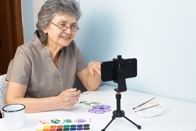Five Fun Craft Activities For Your Loved One With Dementia Five Fun Craft Activities For Your Loved One With Dementia