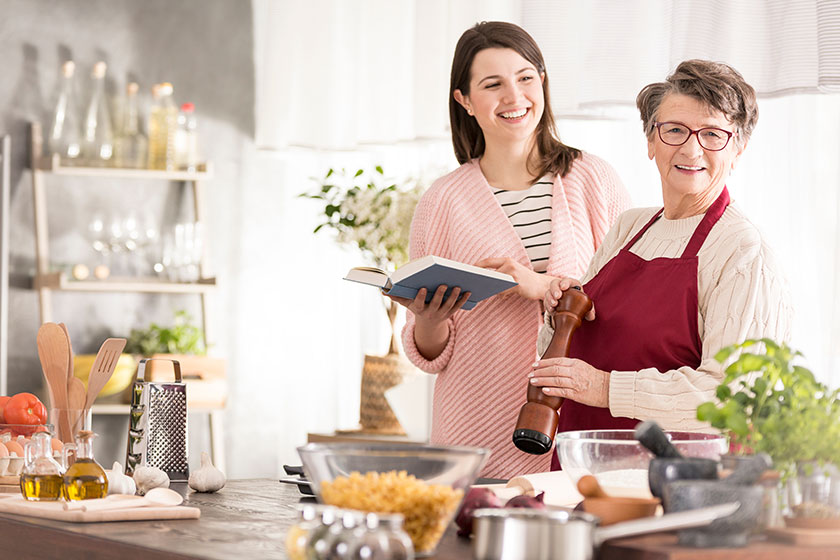 4 Strategies To Simplify Cooking In Your Golden Years - Discovery Village