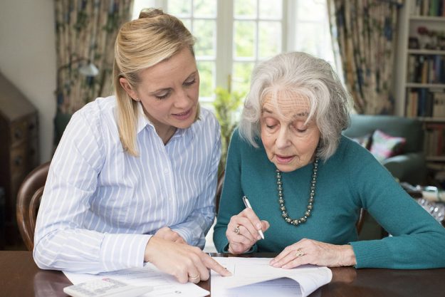 5-ways-assisted-living-near-indialantic-fl-can-help-seniors-with-mental-health-issues