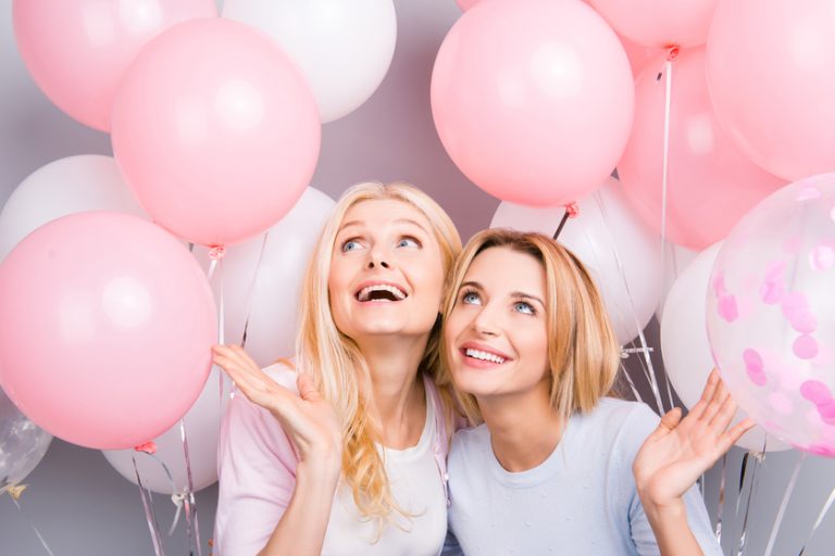 Wow, portrait of surprised amazed charming mother and daughter a
