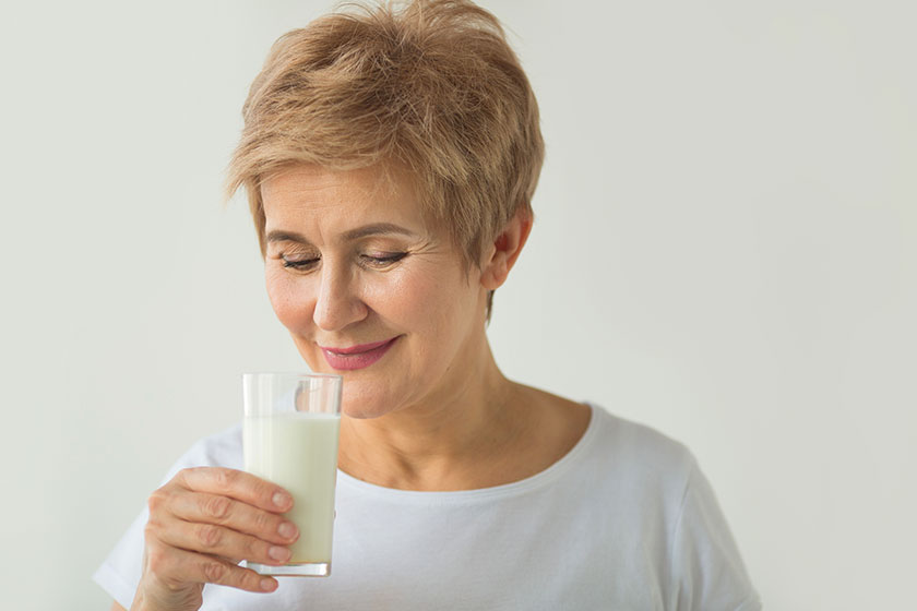 Unlocking The Power Of A Daily Glass Of Milk To Strengthen Your Aging ...