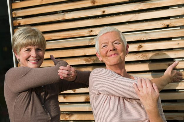 Senior women doing tai chi what-should-you-consider-when-visiting-your-loved-one-in-senior-living-communities-in-tampa-fl