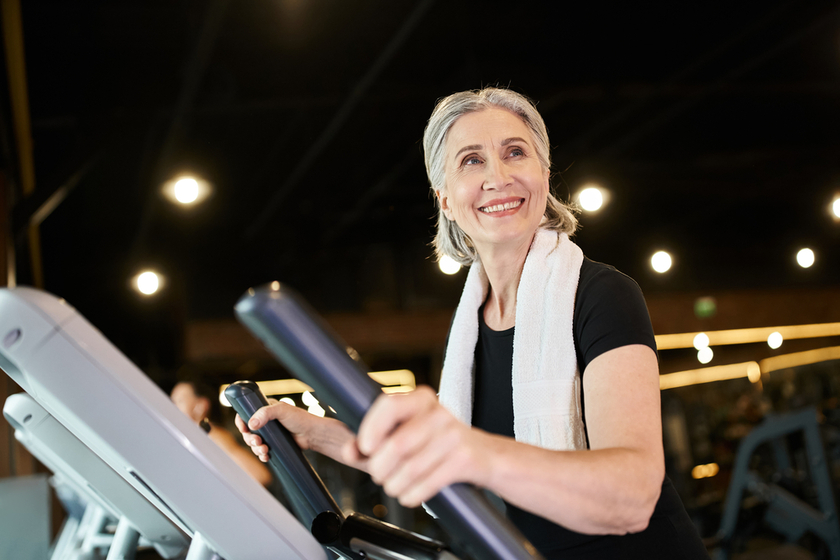 Exploring The Advantages Of Elliptical Workout For Seniors