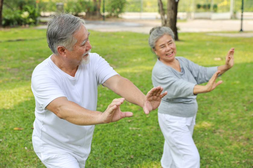 Is There The Best Time To Exercise For Seniors? - Discovery Village