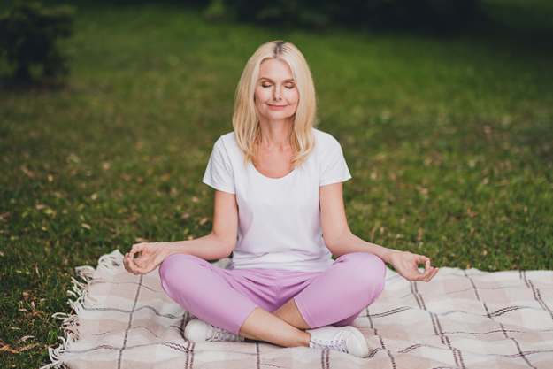 full body photo of aged rest blond lady sit wear t shirt trousers full body photo of aged rest blond lady sit wear t shirt trousers